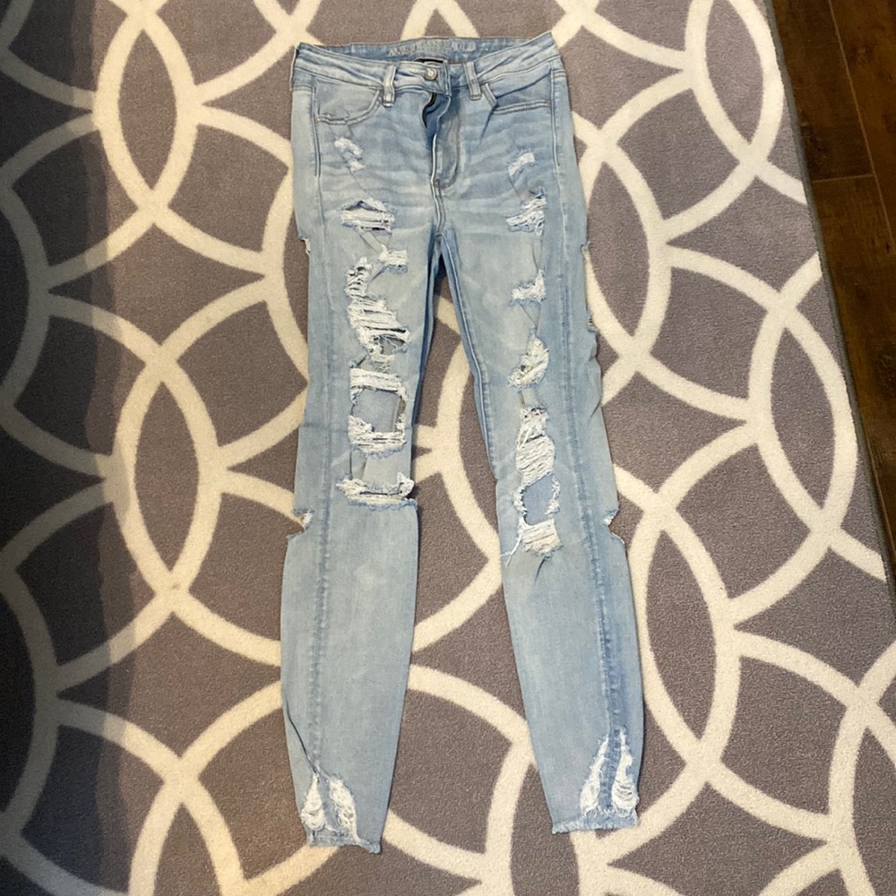 American Eagle distressed denim jeans
